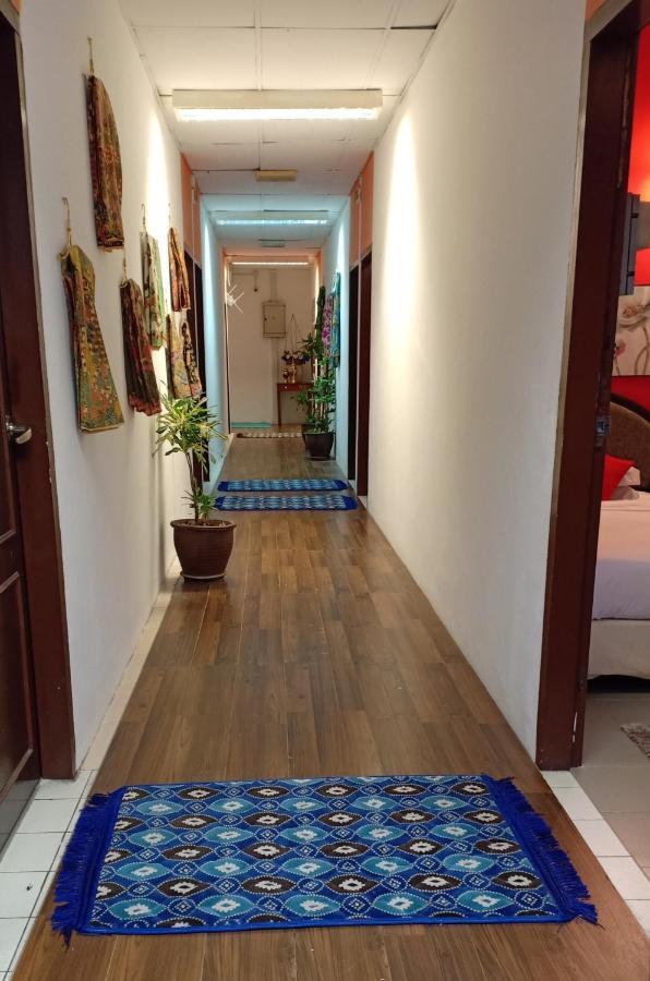 Forest Paradise Inn Teluk Bahang Private Malay Traditional House Concept Hotel By Wan Eksteriør bilde